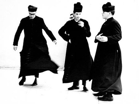 Не маю рук що пестили б мені обличчя11